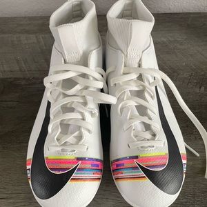 New Nike Soccer Cleats Size 5